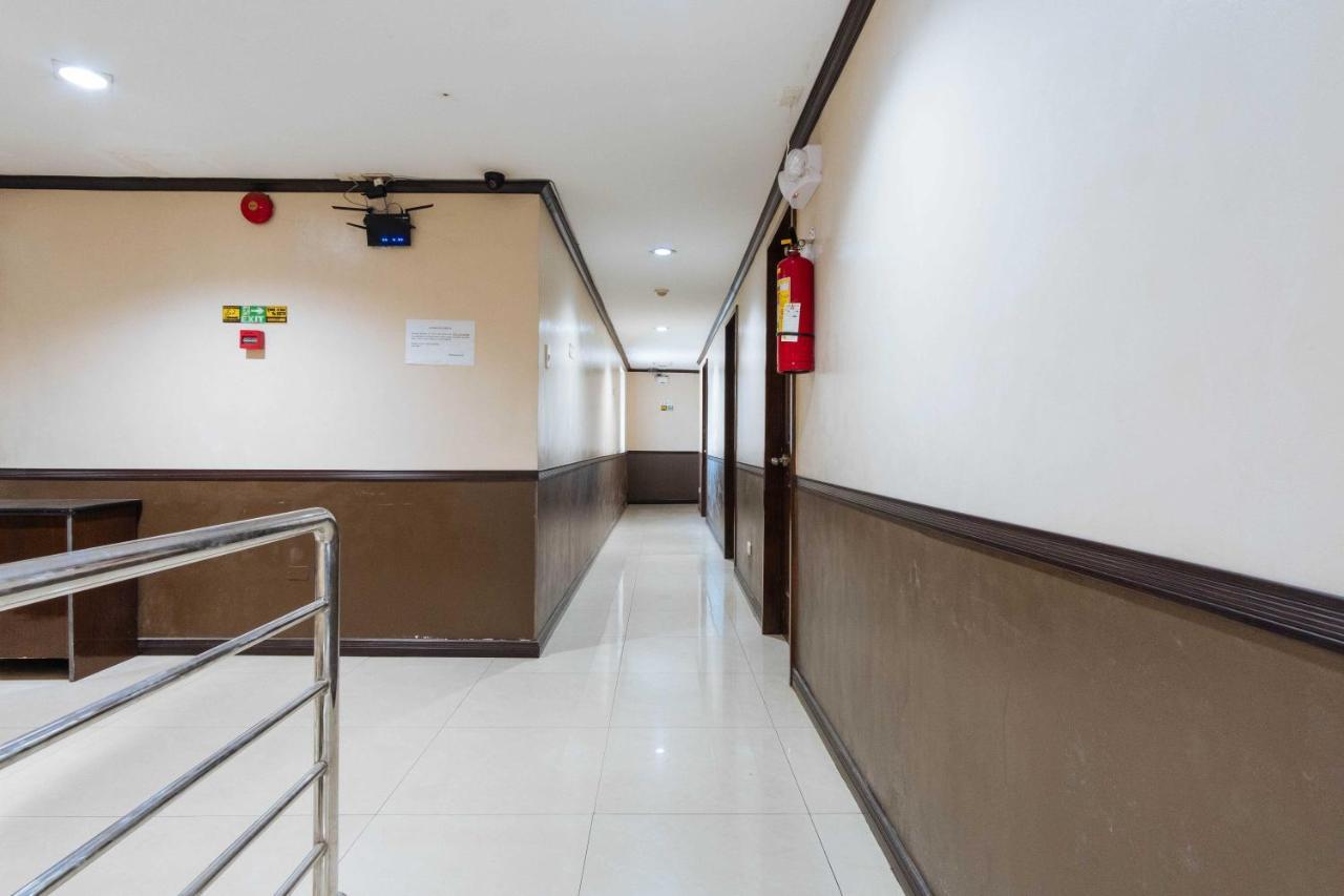 Hotel RedDoorz @ Bonifacio St Cebú Exterior foto