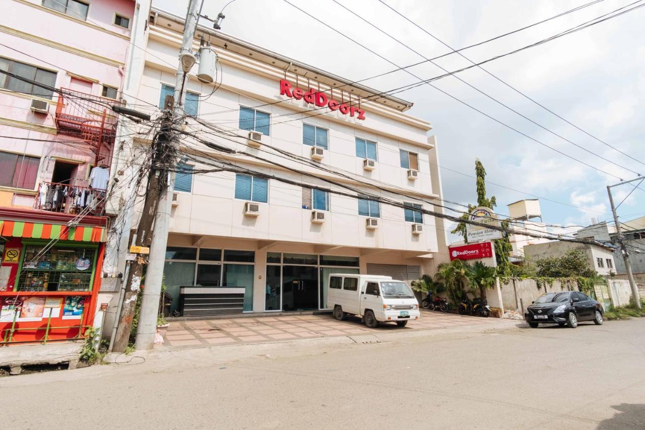 Hotel RedDoorz @ Bonifacio St Cebú Exterior foto